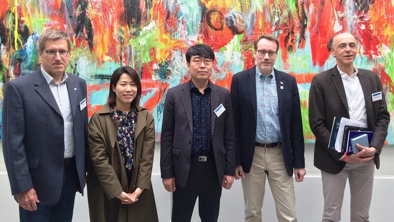 From left to right: Dr. Harald Marencic (CWSS), Ju-Young Lee (KOEM), Byong-Seol Koh (KOEM), Rüdiger Strempel (CWSS), and Bernard Baerends (Dutch Ministry of Economic Affairs). Bostelmann/CWSS