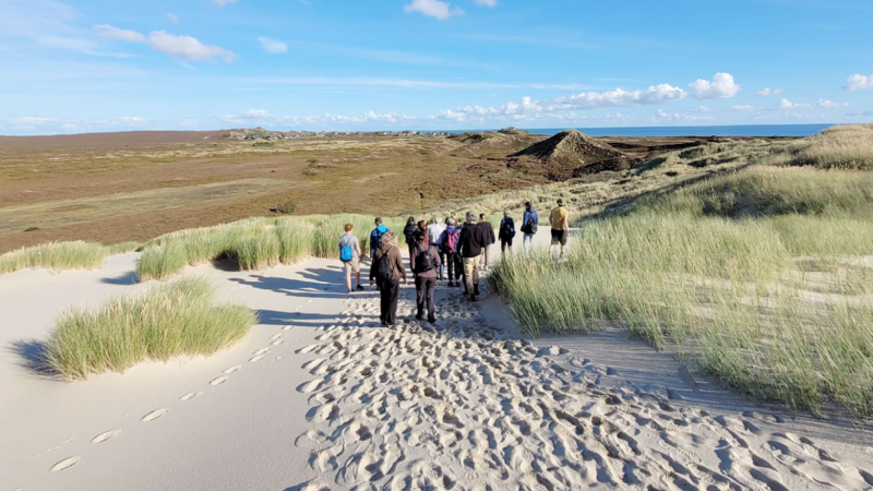 Walking in the mobile dunes on Sylt. E. Trell.