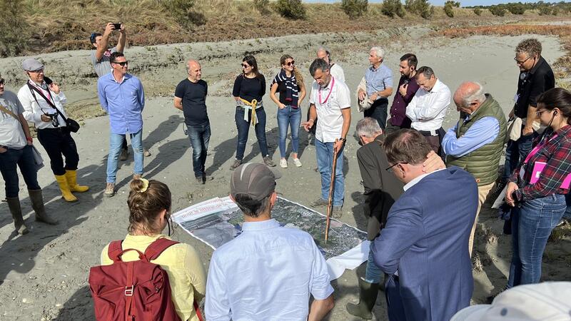 Participants of the MANABAS COAST partner meeting receive introduction to the Bay of Lancieux development. CWSS/ Busch.
