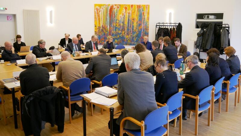 Wadden Sea Board plenum. CWSS/Bostelmann.